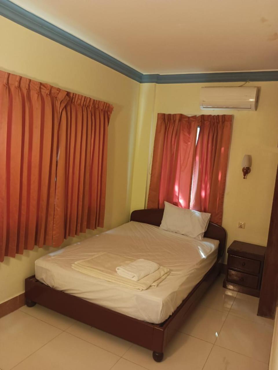 Galaxy Rs Hotel Phnom Penh Eksteriør billede