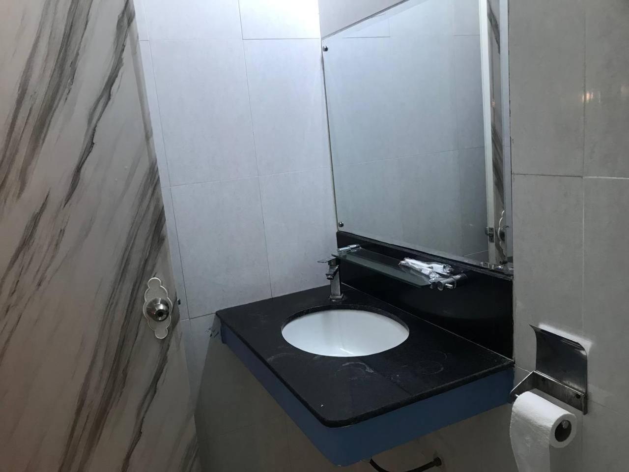 Galaxy Rs Hotel Phnom Penh Eksteriør billede